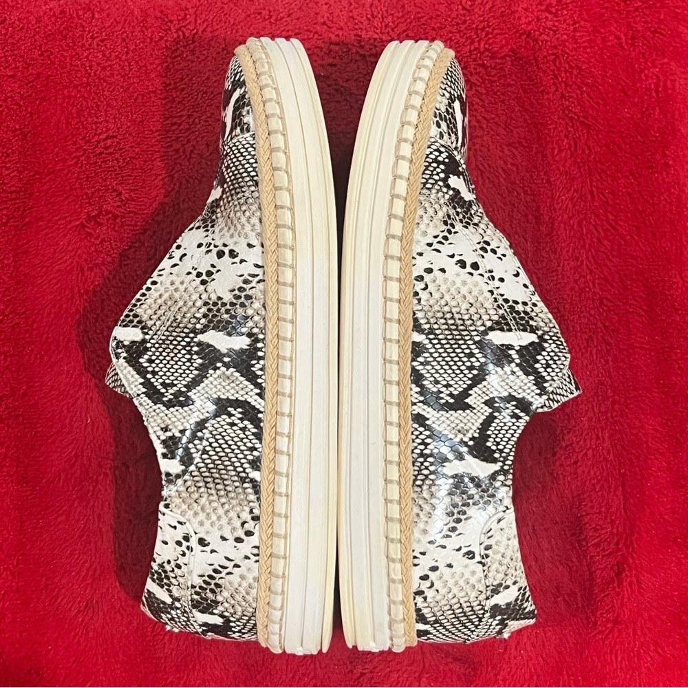 J-Slides Womens Snake Skin Print Slip-On Sneakers Black & White Faux Leather - Picture 5 of 9